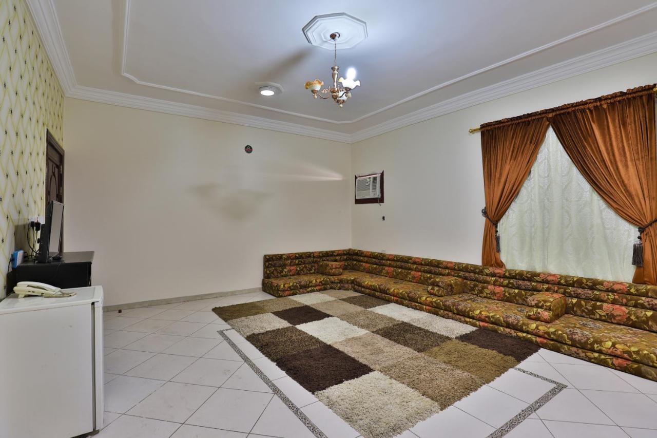Oyo 277 Al Tamayoz Al Raqi Furnished Units 3 Джеда Екстериор снимка