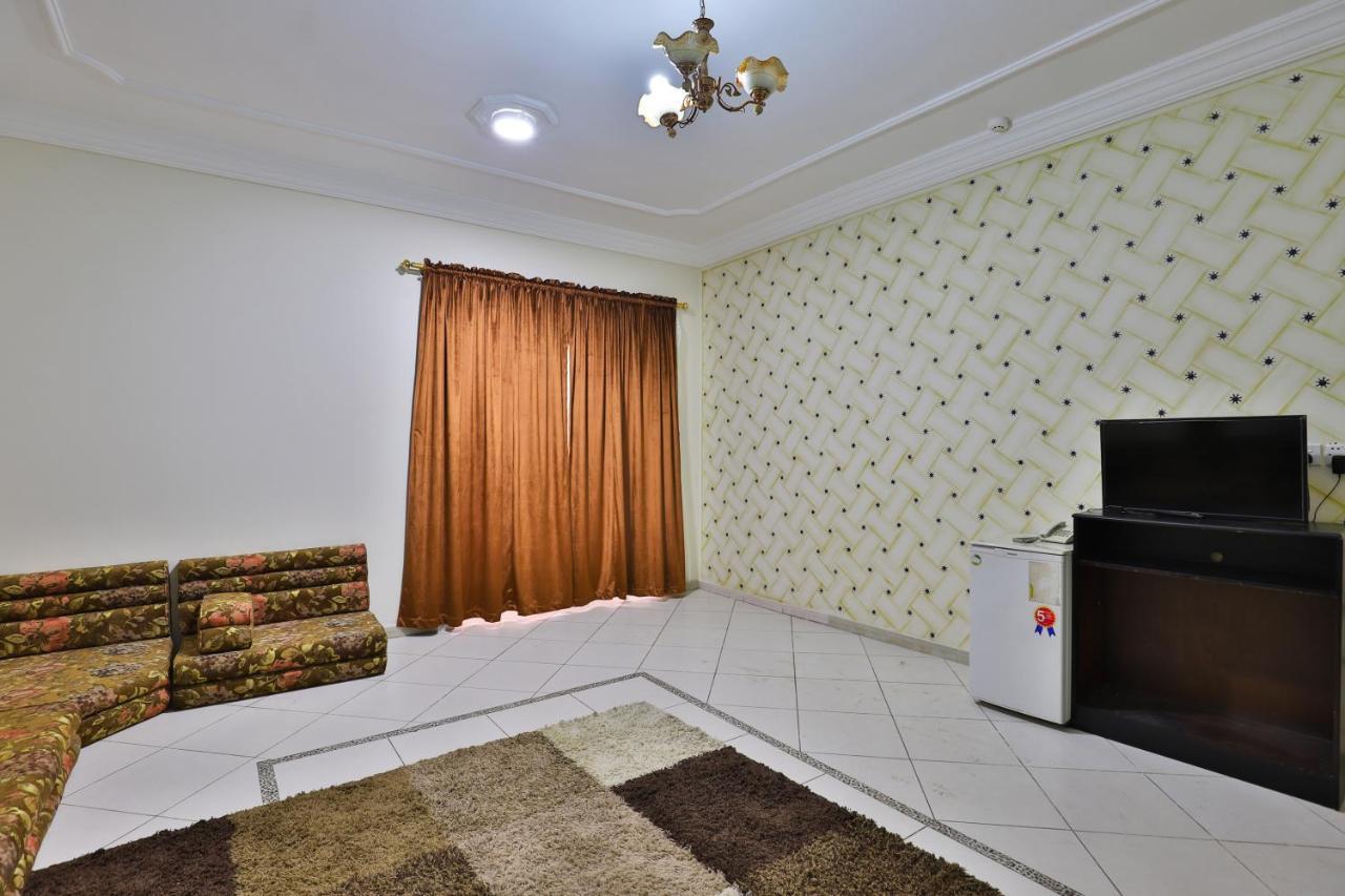 Oyo 277 Al Tamayoz Al Raqi Furnished Units 3 Джеда Екстериор снимка