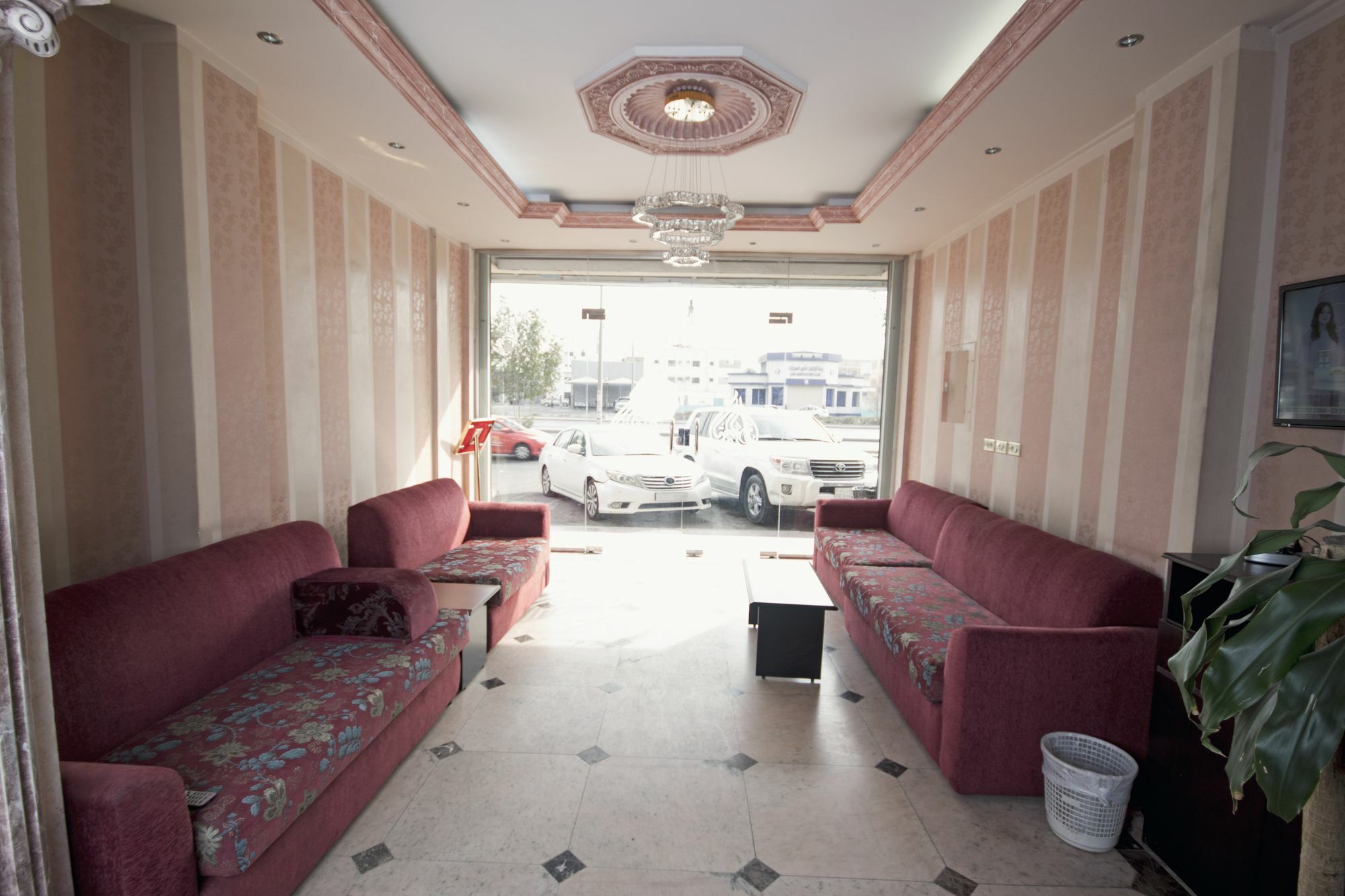 Oyo 277 Al Tamayoz Al Raqi Furnished Units 3 Джеда Екстериор снимка